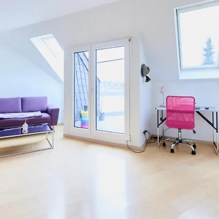 Rooftop Flat Next To Hbf & Messe Duesseldorf Apartment *