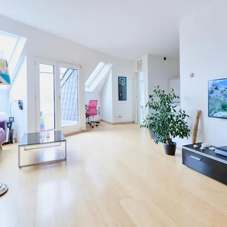 Apartment Rooftop Flat Next To Hbf & Messe Duesseldorf Krefeld