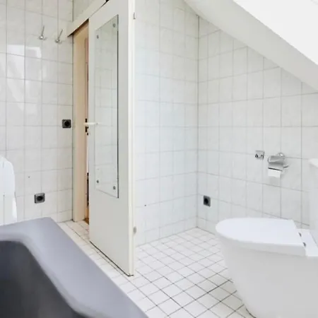 Apartment Rooftop Flat Next To Hbf & Messe Duesseldorf *