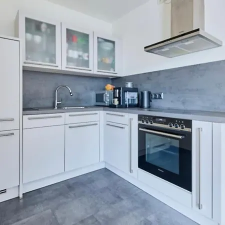 Rooftop Flat Next To Hbf & Messe Duesseldorf *